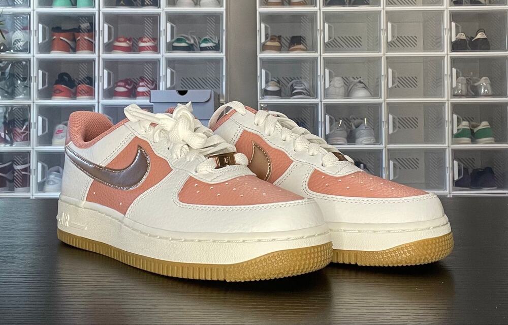 Nike Air Force 1 ’07 SE Rust Pink Metallic Bronze Women’s Size 6.5